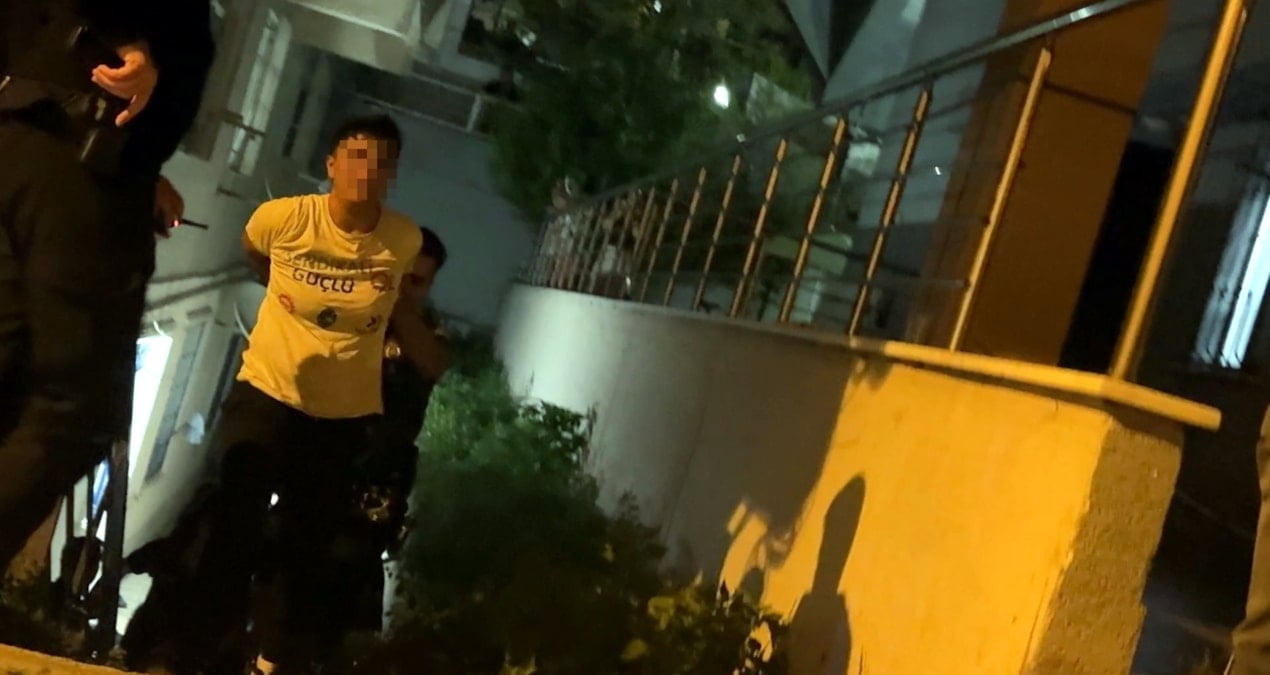 bicakla once evdekilere sonra polislere saldirdi avcilari birbirine karistirdi udvqrKSd