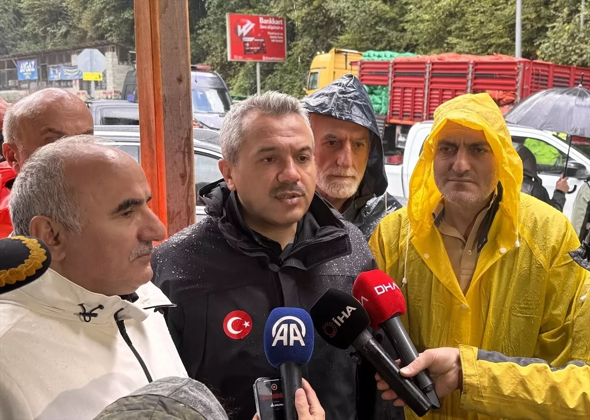 rizede saganak ve heyelanlar JNBFur4w