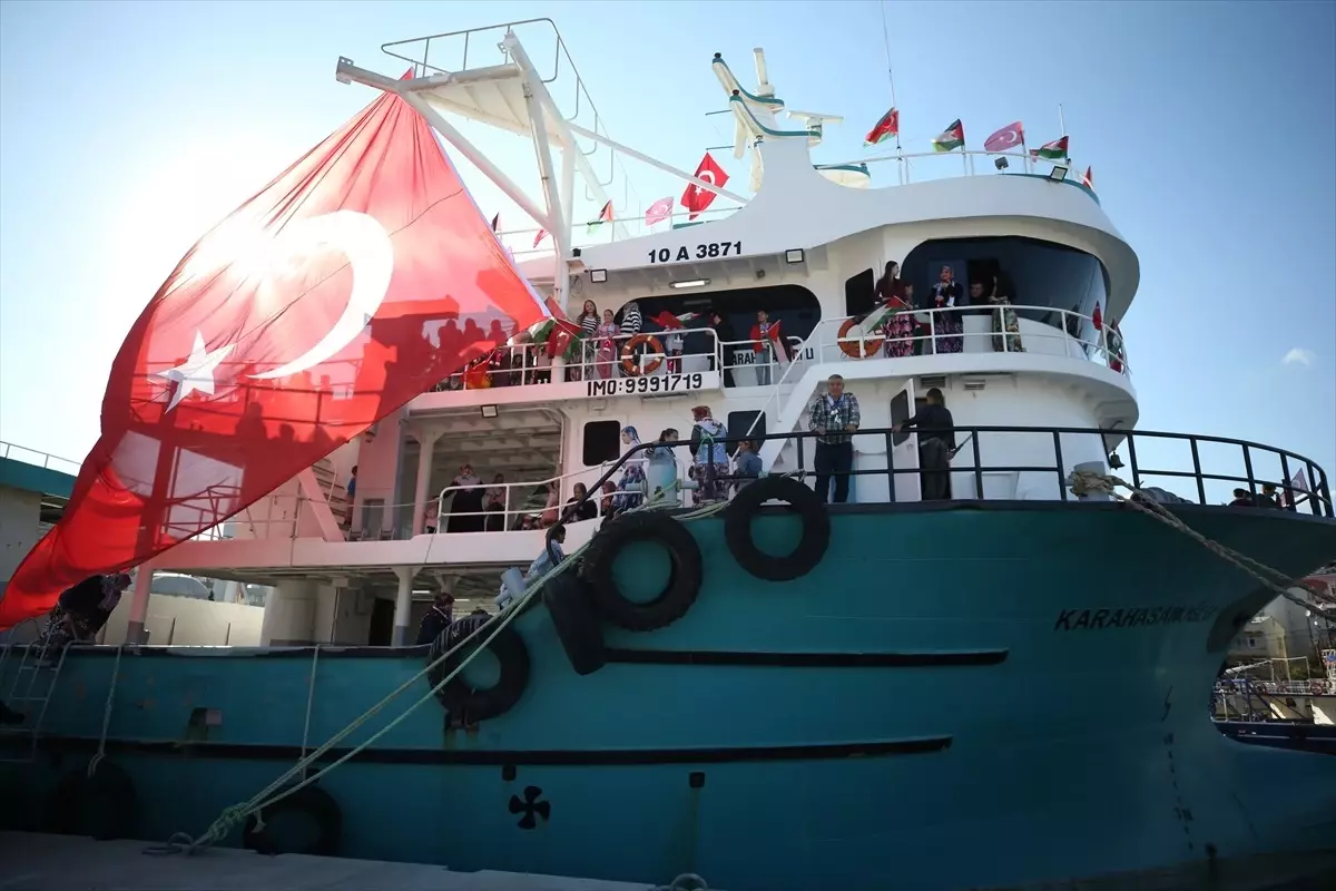 balikesirde denizciler filistin ve kuresel sumud filosuna destek icin marmaraya acildi eK4e5kMM