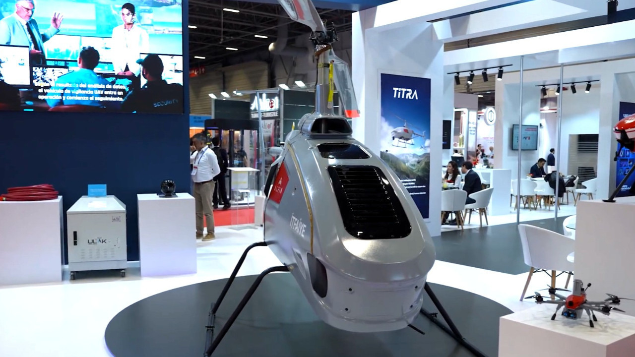 saldiri yapiyorlardi simdi yanginla mucadele ediyorlar YdT98Sfg.jpg