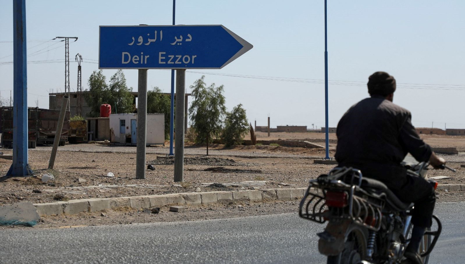 suriyede bakanlik personelinin otobusune saldiri 4 kisi oldu Ump6wE8J.jpg