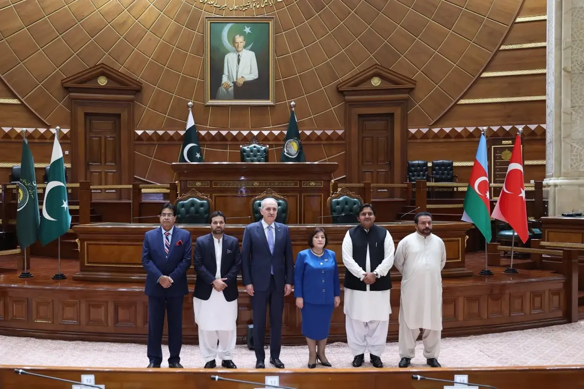 tbmm baskani numan kurtulmus pakistanda pencap eyalet meclisini ziyaret etti tFC3gWXu.jpg