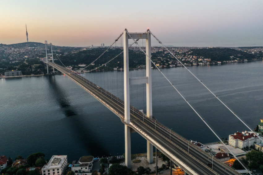 15 temmuz sehitler koprusu anma etkinlikleri icin trafige kapatildi aPkhePmd